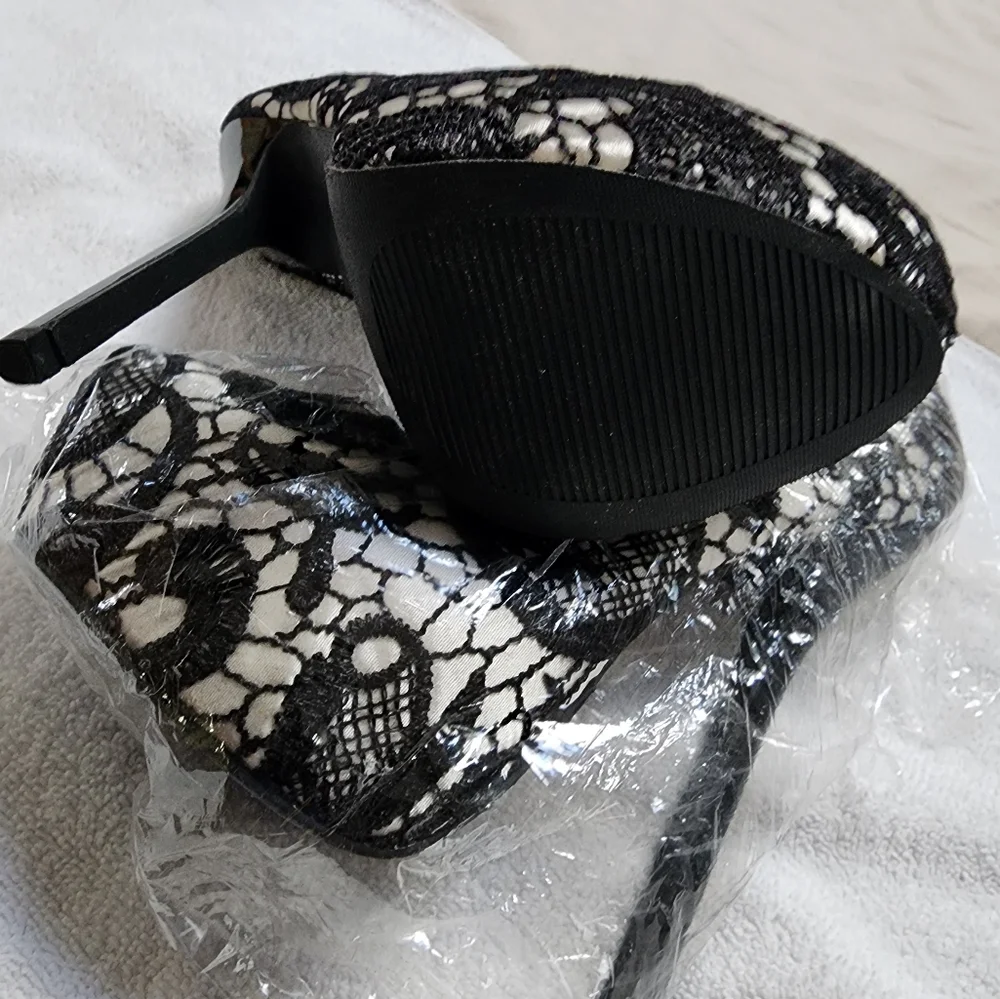 Charlotte Russe High Heels - Picture 3 of 4